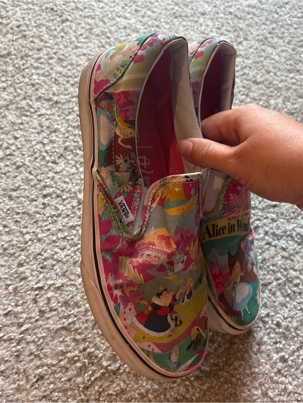 Vans Alice in Wonderland Slip-On Sneakers Sz 10 Women RARE Disney World Land - Picture 5 of 9